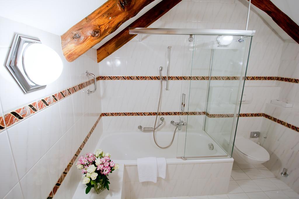 Romantik Hotel Castello Seeschloss Аскона Номер фото